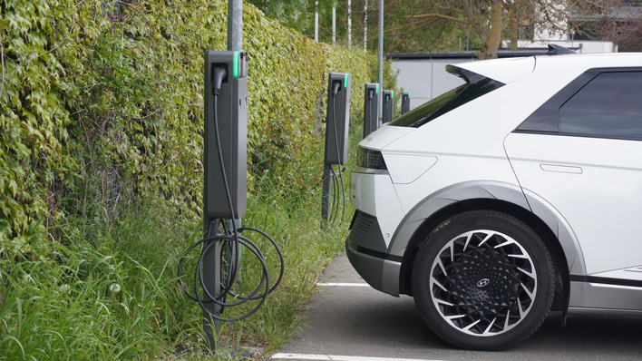 Die Energiekosten einer E-Dienstwagenflotte sind mehr als 50 Prozent niedriger im Vergleich zum Verbrenner.