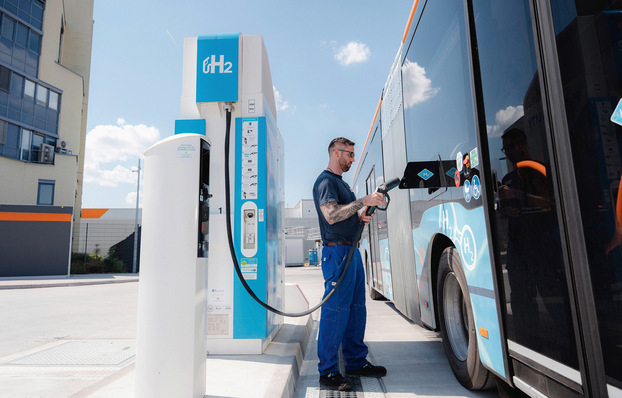 Baden-Württemberg schafft Anreize für die Investition in Wasserstoff-Nutzfahrzeuge und entsprechende Infrastruktur.