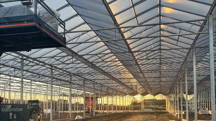 © Wiwin Das Gewächshaus selbst ist mit moderner Technik ausgestattet, um den Energieverbrauch gering zu halten. Dann reichen auch die Erträge aus dem Solar- und dem Windpark, um die Energieversorgung ganzjährig abzusichern.