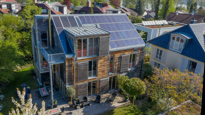 Die Nachfrage nach Dachanlagen in Baden-Württemberg kommt gerade unter die Räder.