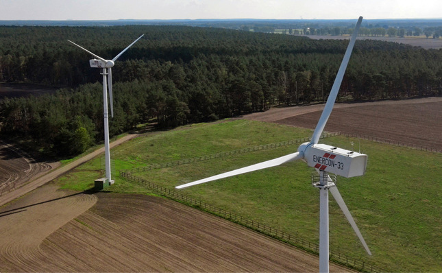 In Schünow bei Zossen stehen die beiden ältesten Windenergieanlagen Brandenburgs jetzt unter Denkmalschutz.