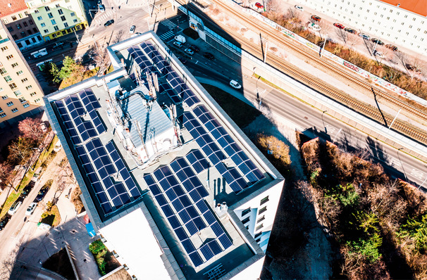 © Foto: my-PV Wenn der Sonnenstrom in die Wärmeversorgung fließt, müssen keine aufwendigen Mieterstromprojekte aufgesetzt werden.