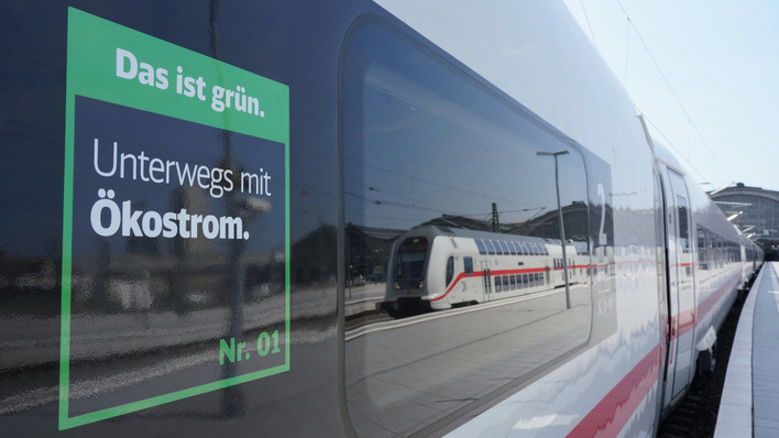 Rund 14 Millionen ICE-Kilometer kann die Bahn mit dem Strom aus den neuen Solarparks zurücklegen,