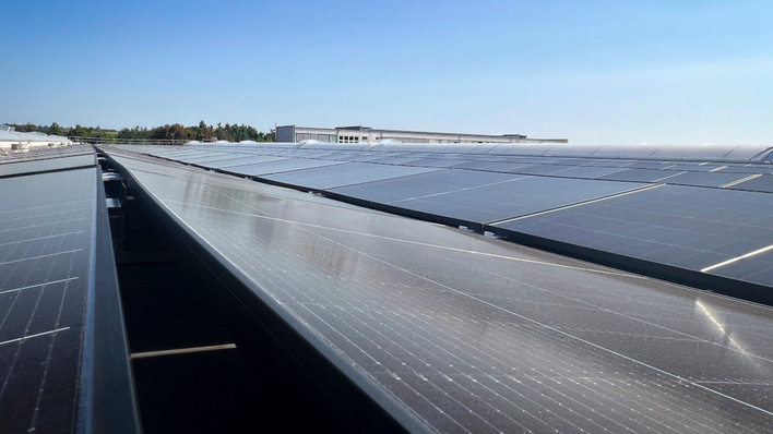 Die Anlage auf dem Dach des KHS-Werks in Worms ist Teil der Nachhaltigkeitsstrategie des Unternehmens.