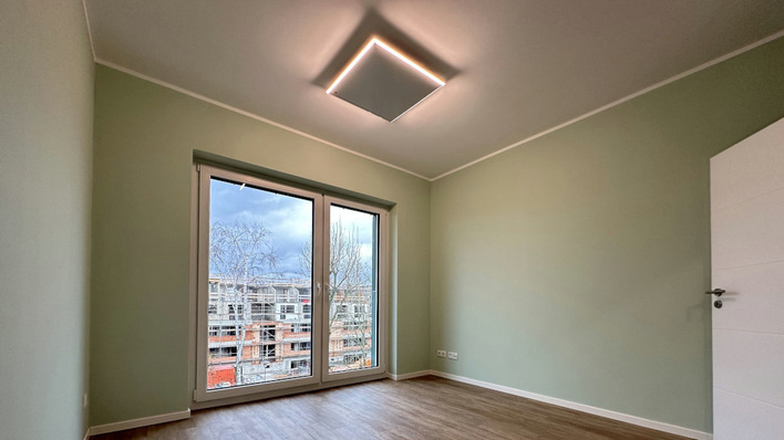 Diese Deckenheizung reicht aus, um den Raum komfortabel zu wärmen.