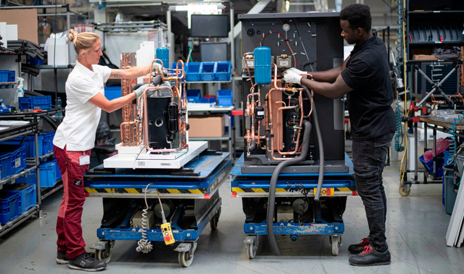 Fertigung von Wärmepumpen bei Stiebel-Eltron in Holzminden.