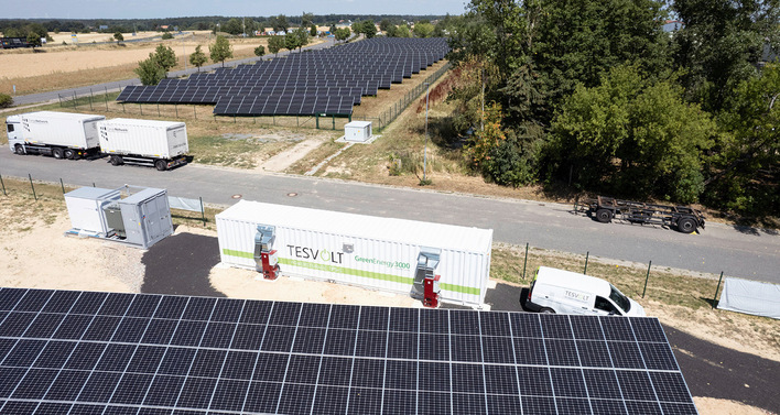 Durch die Einbindung des Speichers auf der AC-Seite kann er zusätzliche Geschäftsmodelle bedienen.