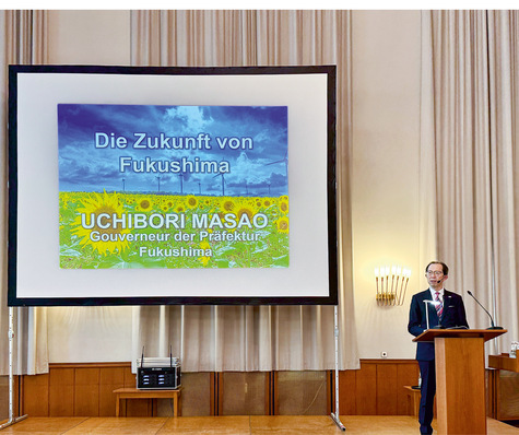 Wie die Zukunft der Präfektur Fukushima mit Wasserstoff aussieht, erläutert Gouverneur Masao Uchibori in Hamburg vor Vertretern aus Wirtschaft, Wissenschaft und Politik.