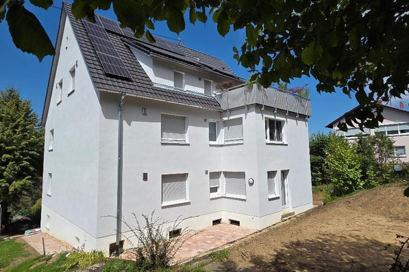 Dieses klassische Drei-Familien-Haus in Mosbach ist nach der Sanierung zu einem modernen, energieeffizienten Gebäude geworden.