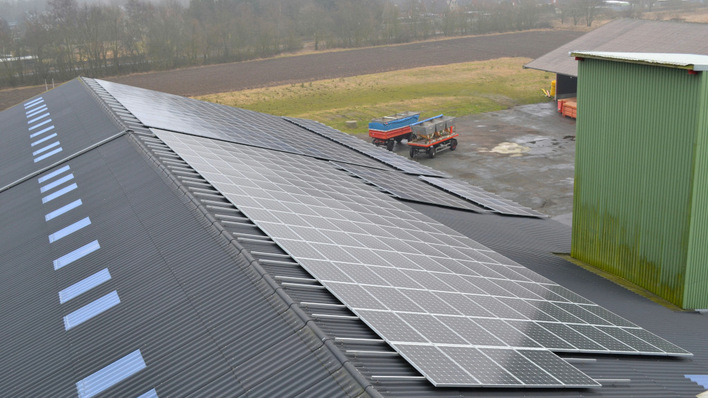 Für tausende, teilweise sehr große Photovoltaikanlagen läuft die Einspeisevergütung aus.