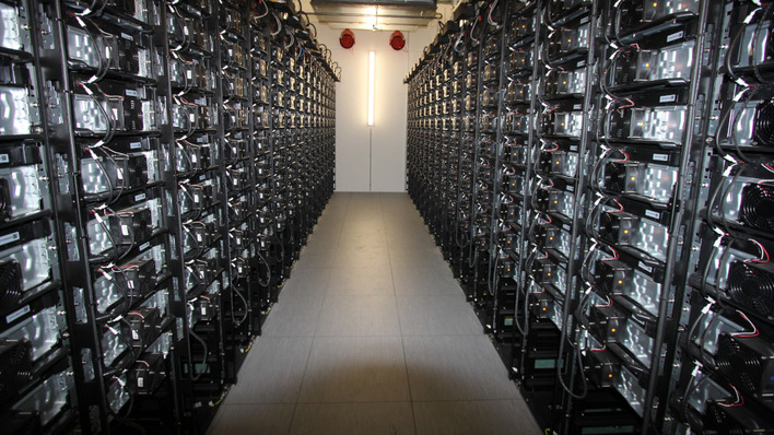 Blick ins Innere: Ein Großspeicher von Intilion bei der Firma Max Bögl.