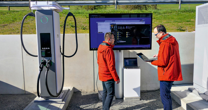 Das Referenzprojekt bei AHS Solar demonstriert das Zusammenspiel aller Komponenten.