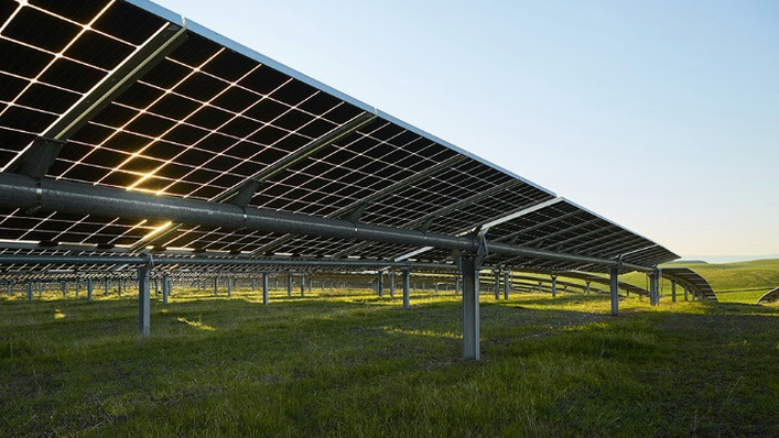 Das Trackersystem NX Horizon stellt Nextpower mit Stahl aus Lichtbogenöfen her.