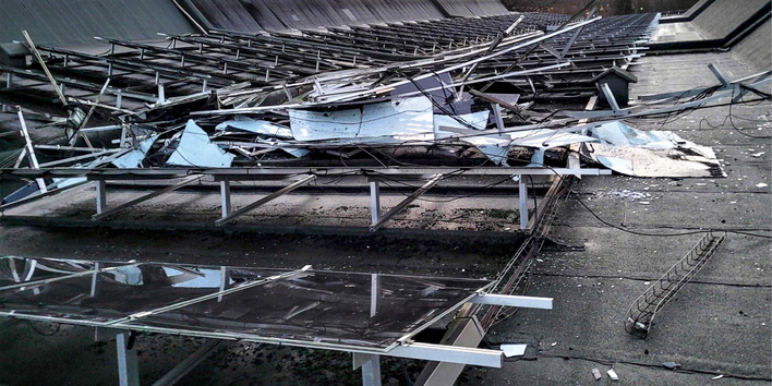 Diese Installation hielt einem Sturm nicht stand. Ursache: Fehler bei Planung und Montage.