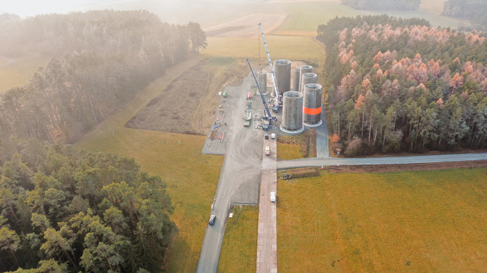Entstehender Windpark Weißenbrunn