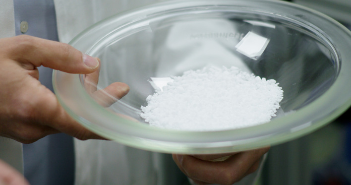 „H2Easy“, ein patentiertes Pulver auf Basis von Natriumborhydrid, soll Wasserstoff sicher speichern und transportieren. 