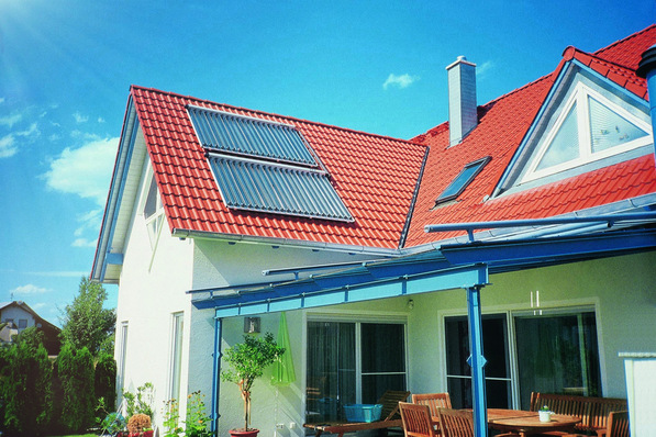 Der Referentenentwurf zum Gebäudemodernisierungsgesetz sieht Solarkollektoren unter bestimmten Bedingungen als Ersatz für die sogenannte Bio-Treppe an.