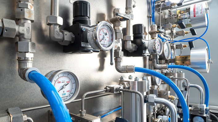 Verdichterstation des Wasserstoff-Prüflabors am TÜV Süd-Standort Garching