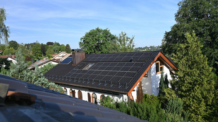 Mit dem neuen Vermarktungsmodell können auch Betreiber von kleineren Solaranlagen in die Direktvermarktung einsteigen. Einzig: Die Unsicherheit der Höhe der Erlöse bleibt.