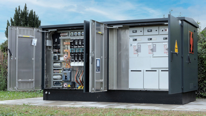 Fabrikfertige und typgeprüfte Trafostation von Siemens.