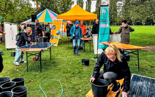 Solocal Energy beriet Teilnehmer zu Wechselrichtern und Unterkonstruktionen.